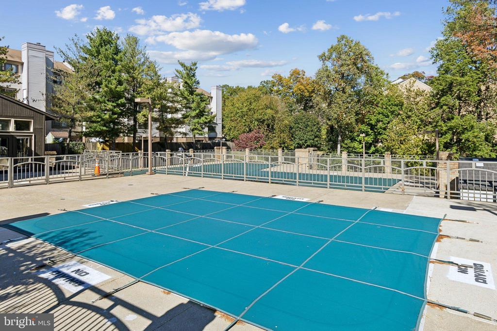 3115 HAWTHORNE DRIVE NE 3115