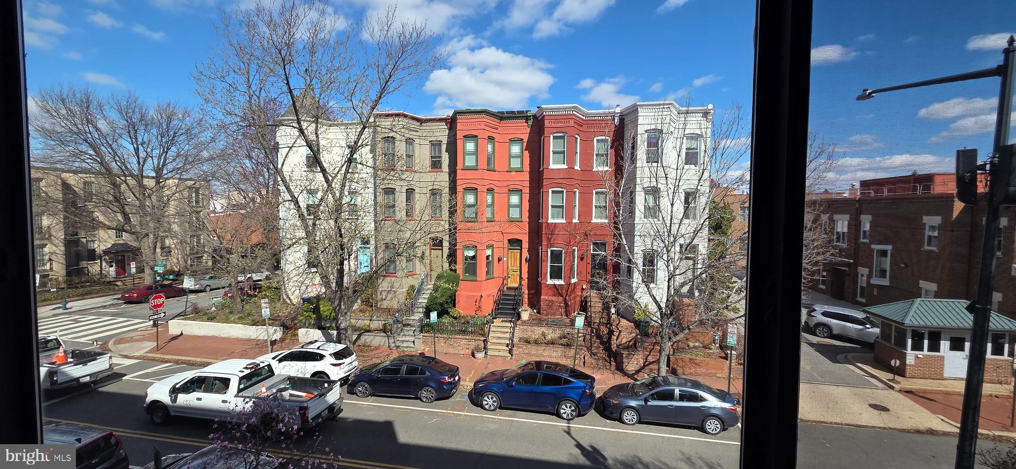 305 C STREET NE 202