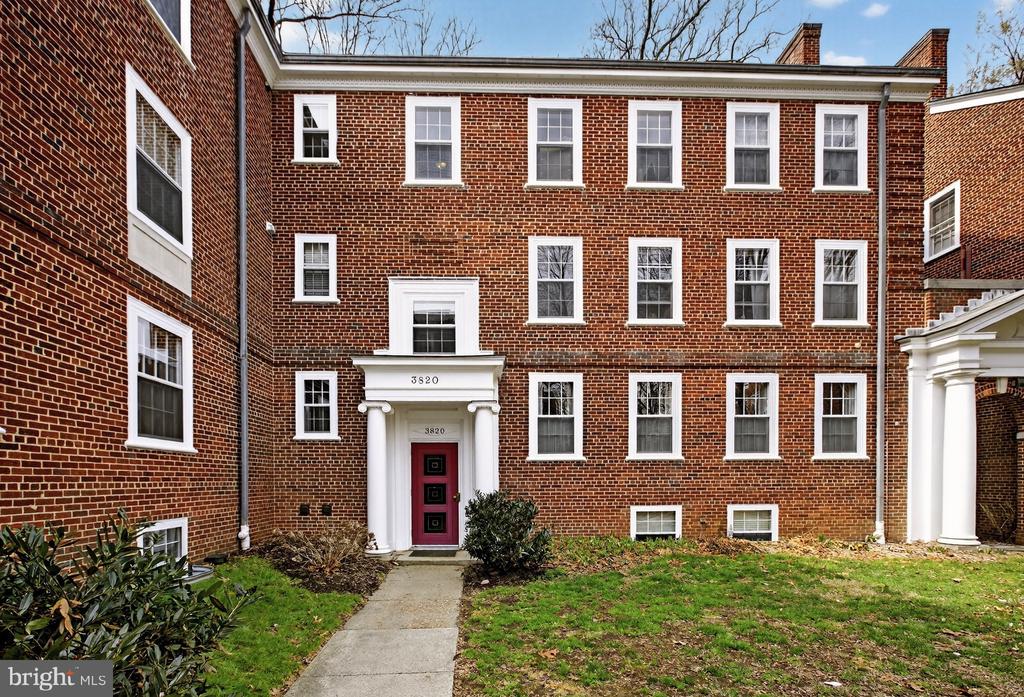 3820 39TH STREET NW F120