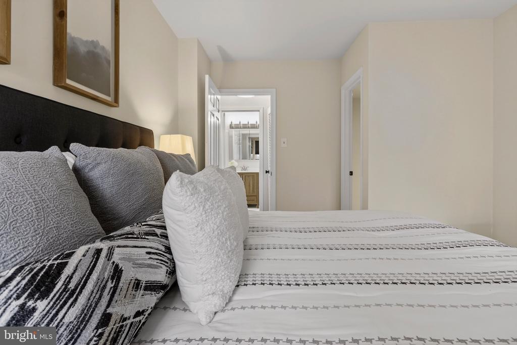 3820 39TH STREET NW F120