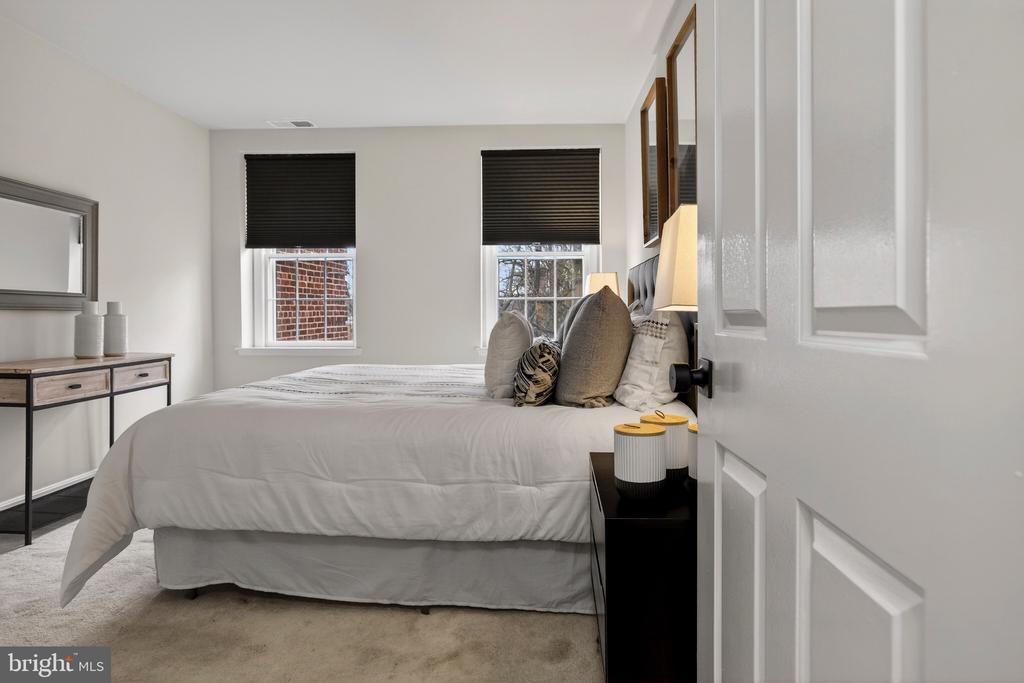 3820 39TH STREET NW F120