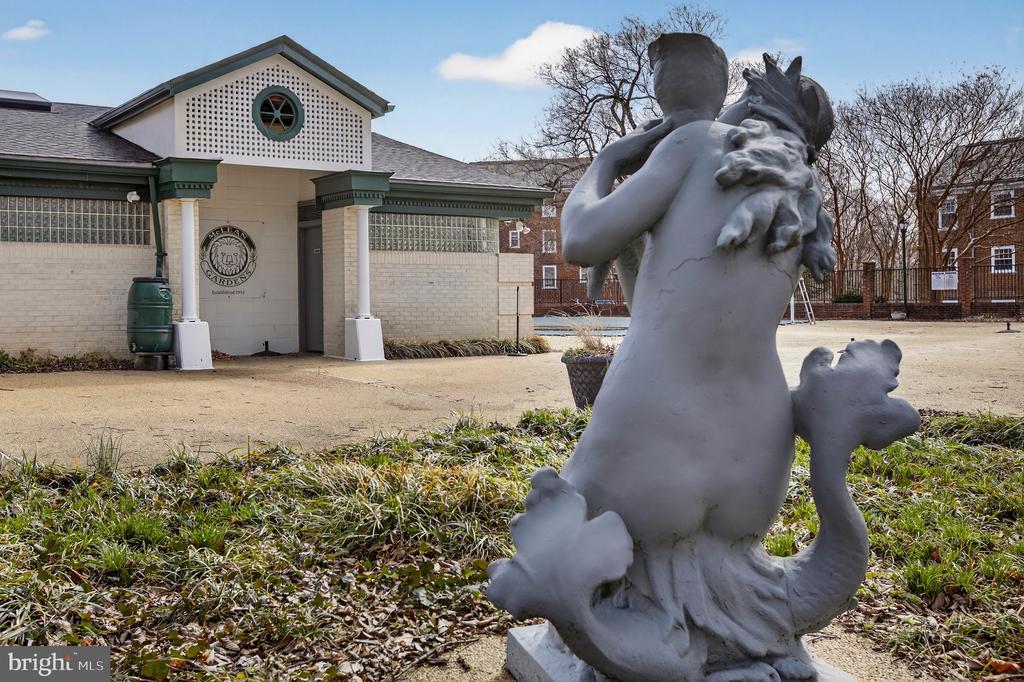 3820 39TH STREET NW F120