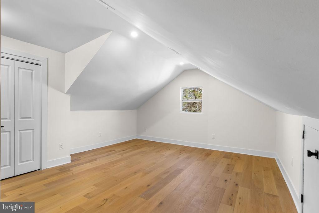 713 CROISSANT PLACE SE