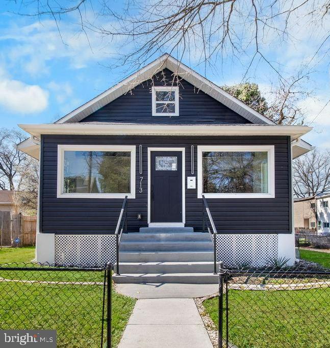 713 CROISSANT PLACE SE
