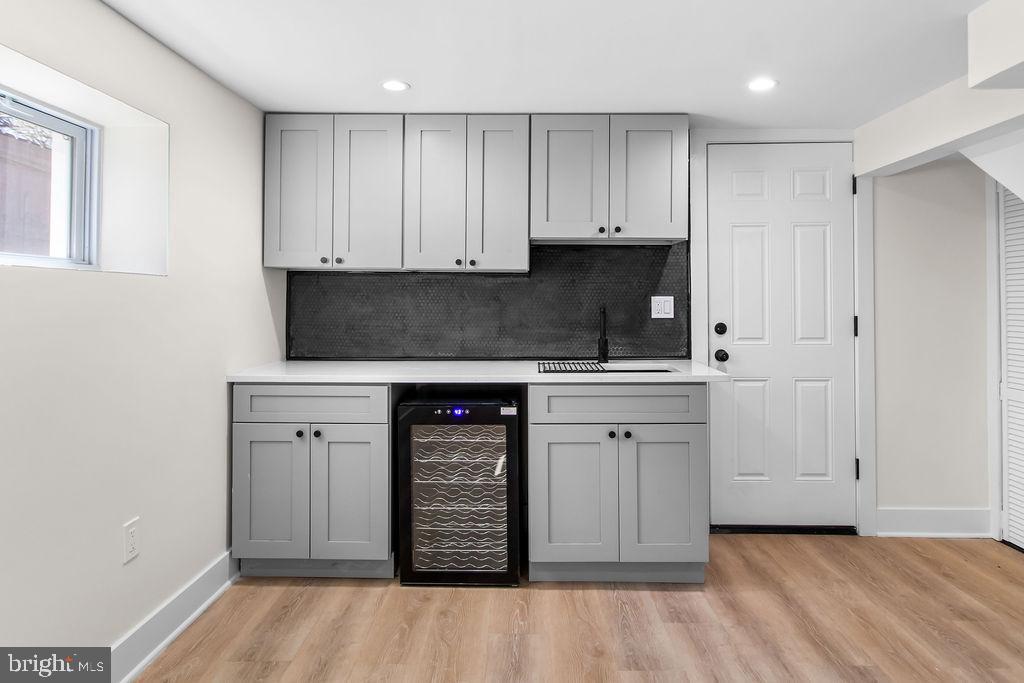 713 CROISSANT PLACE SE