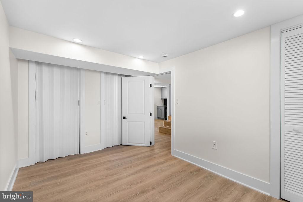 713 CROISSANT PLACE SE