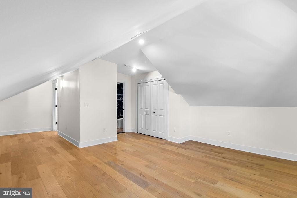 713 CROISSANT PLACE SE