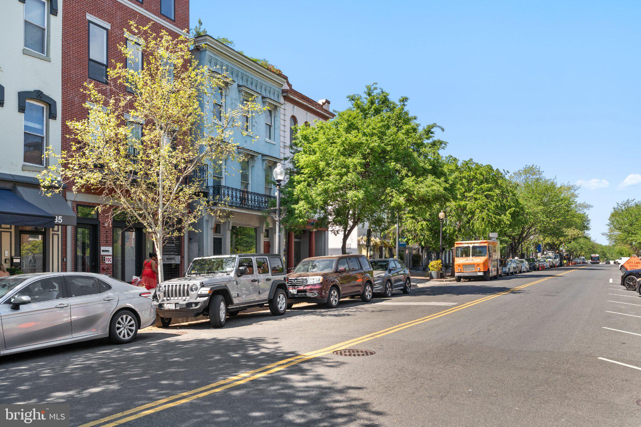 1112 I STREET SE