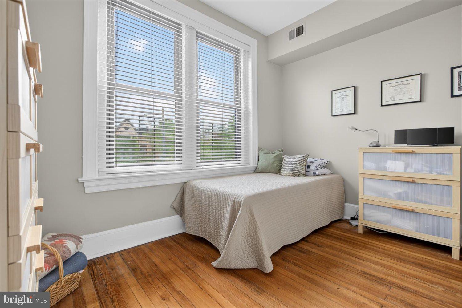 520 E STREET NE 205