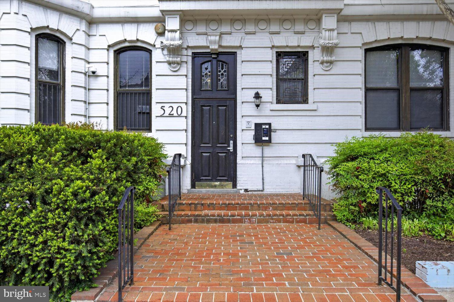 520 E STREET NE 205