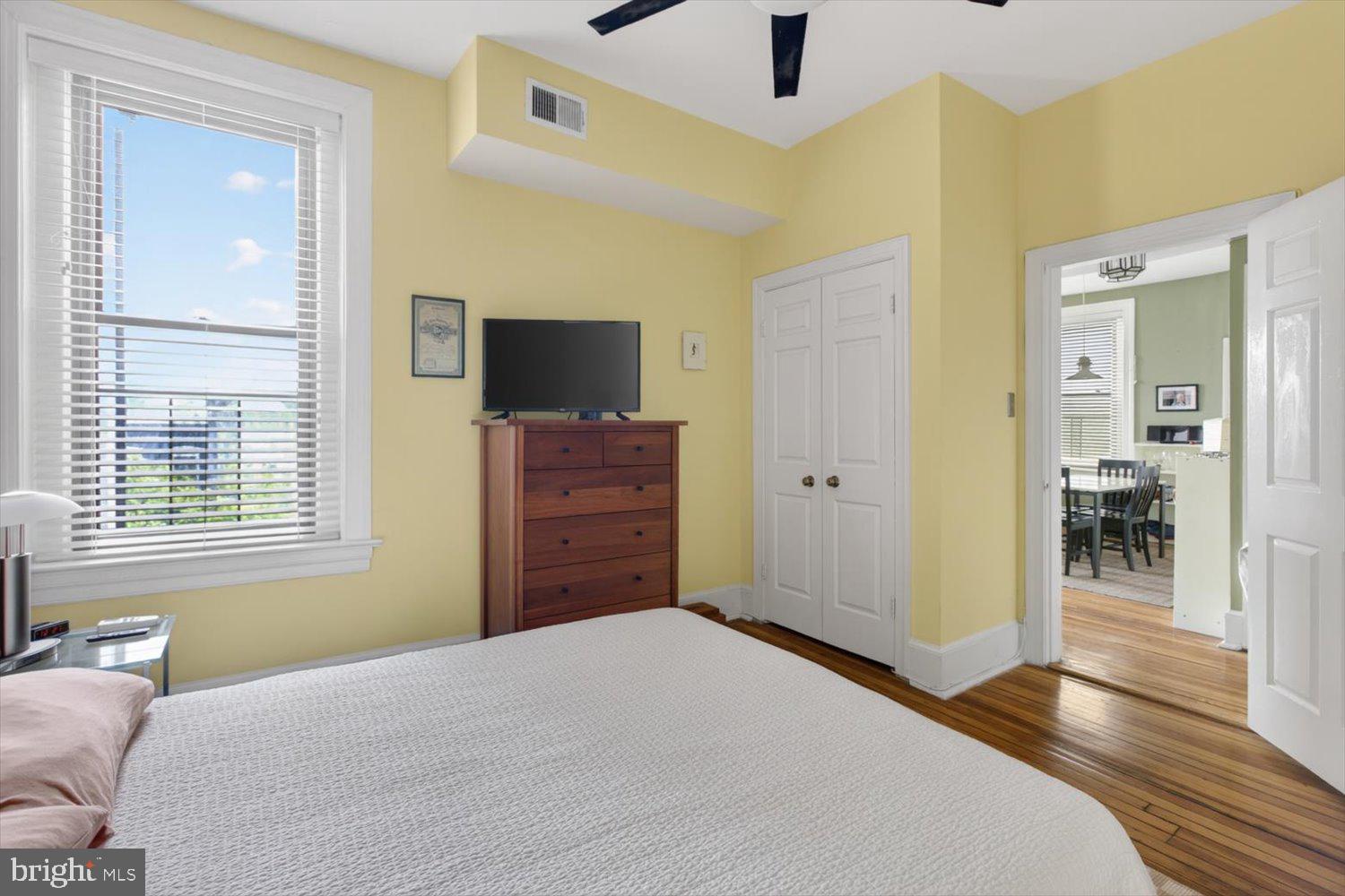 520 E STREET NE 205