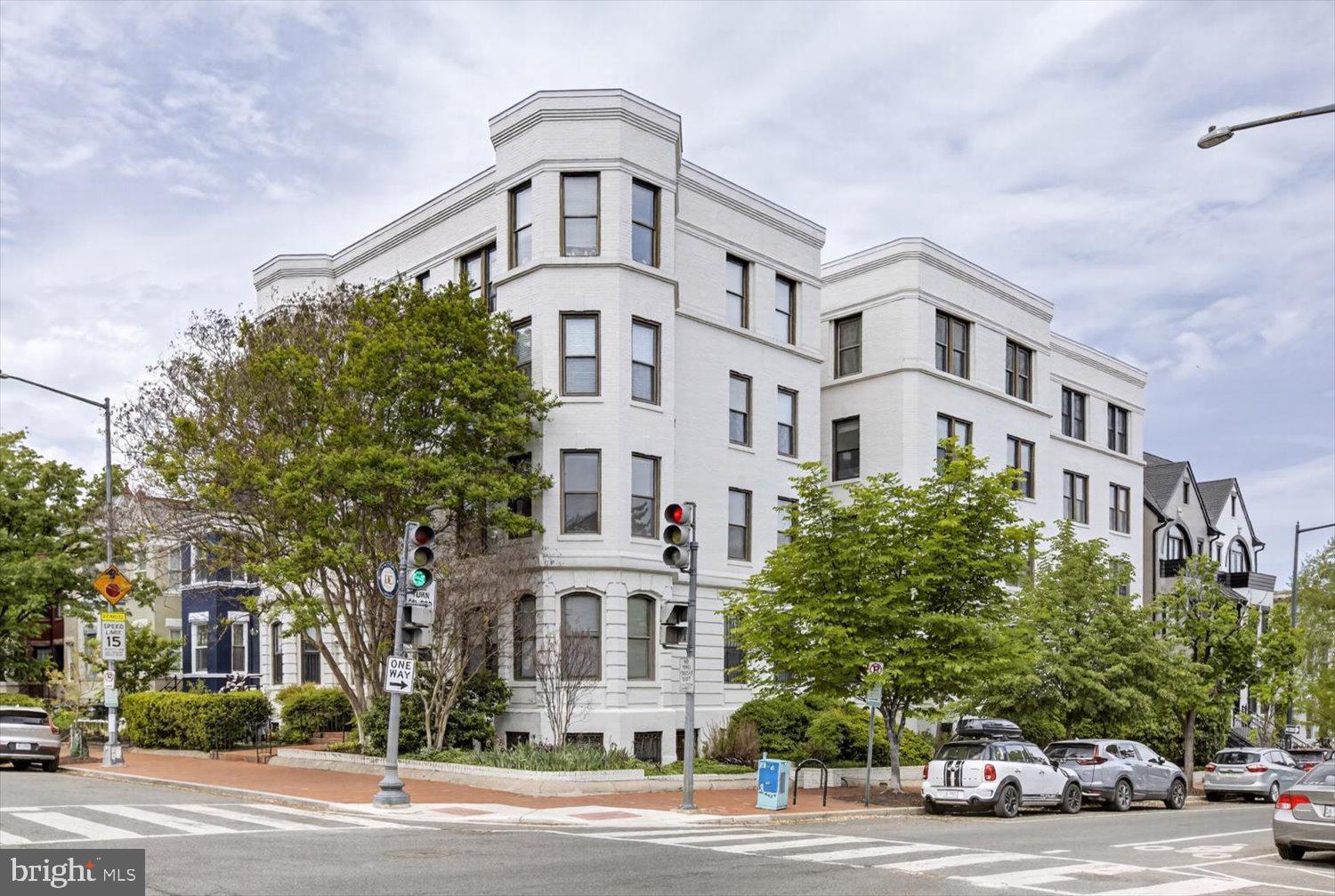 520 E STREET NE 205