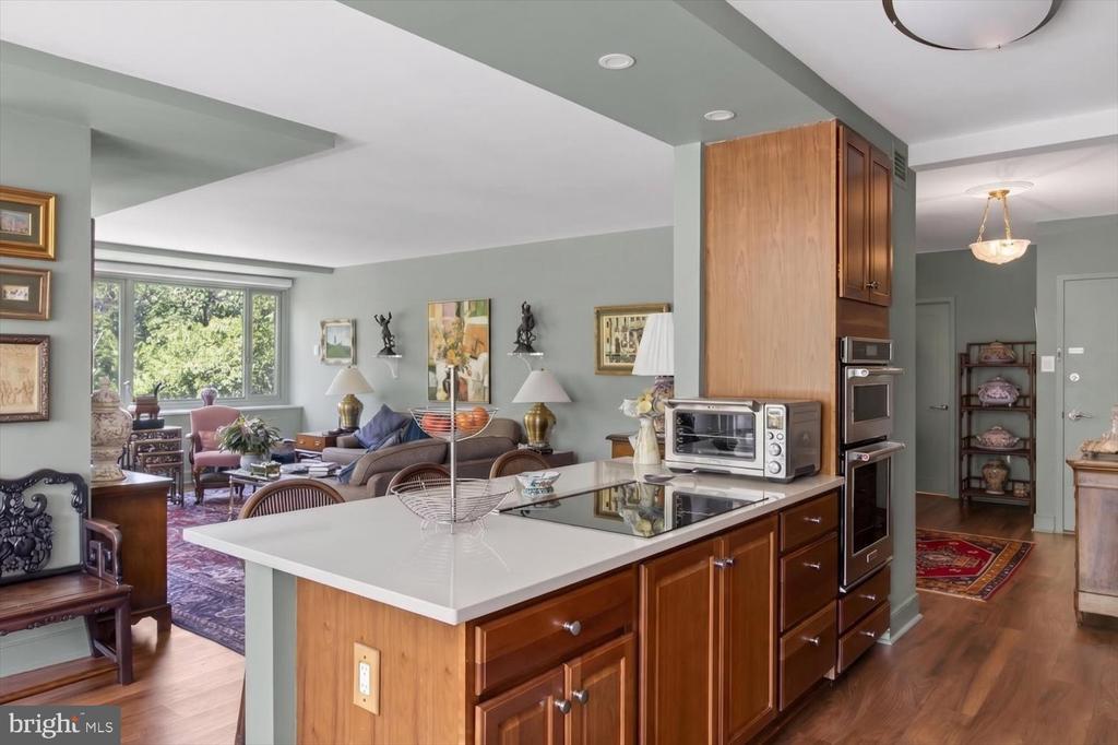 4101 CATHEDRAL AVENUE NW 801