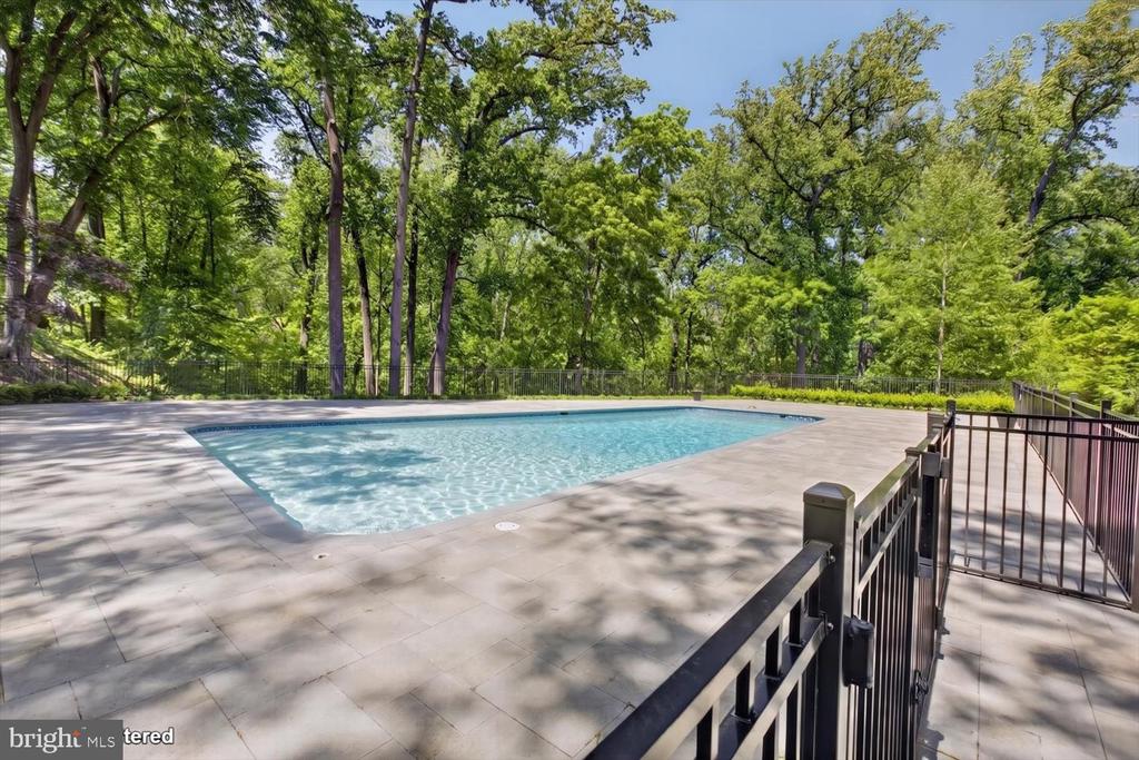 4101 CATHEDRAL AVENUE NW 801