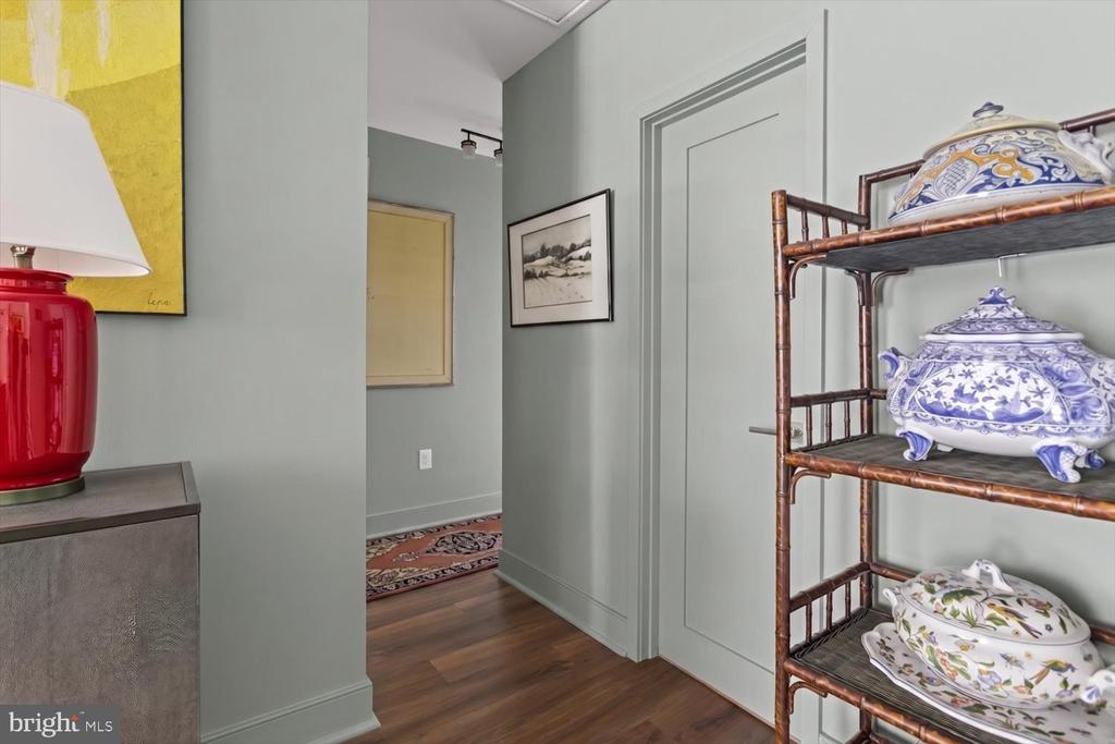 4101 CATHEDRAL AVENUE NW 801