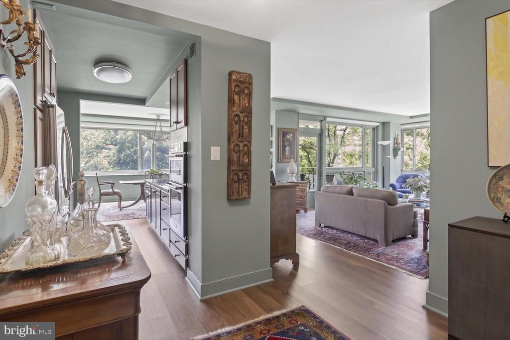 4101 CATHEDRAL AVENUE NW 801