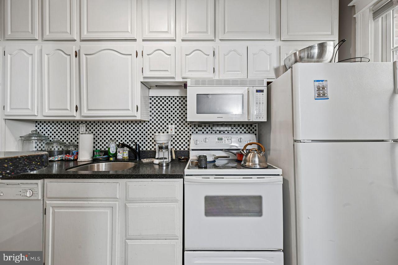 414 SEWARD SQUARE SE 104