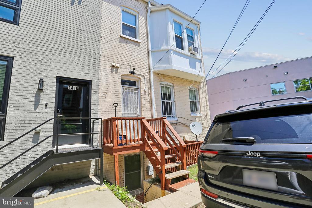 1408 NEWTON STREET NW