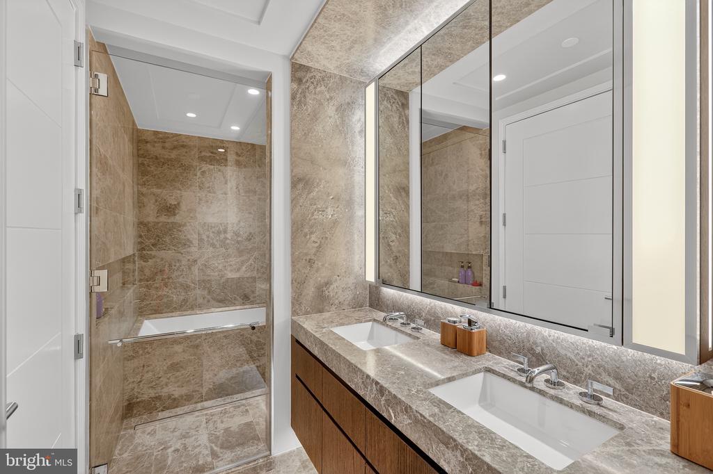 601 WHARF STREET SW Unit: 806