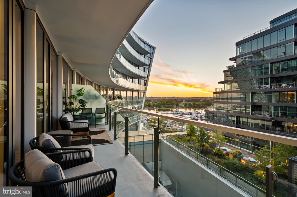 601 WHARF STREET SW Unit: 806