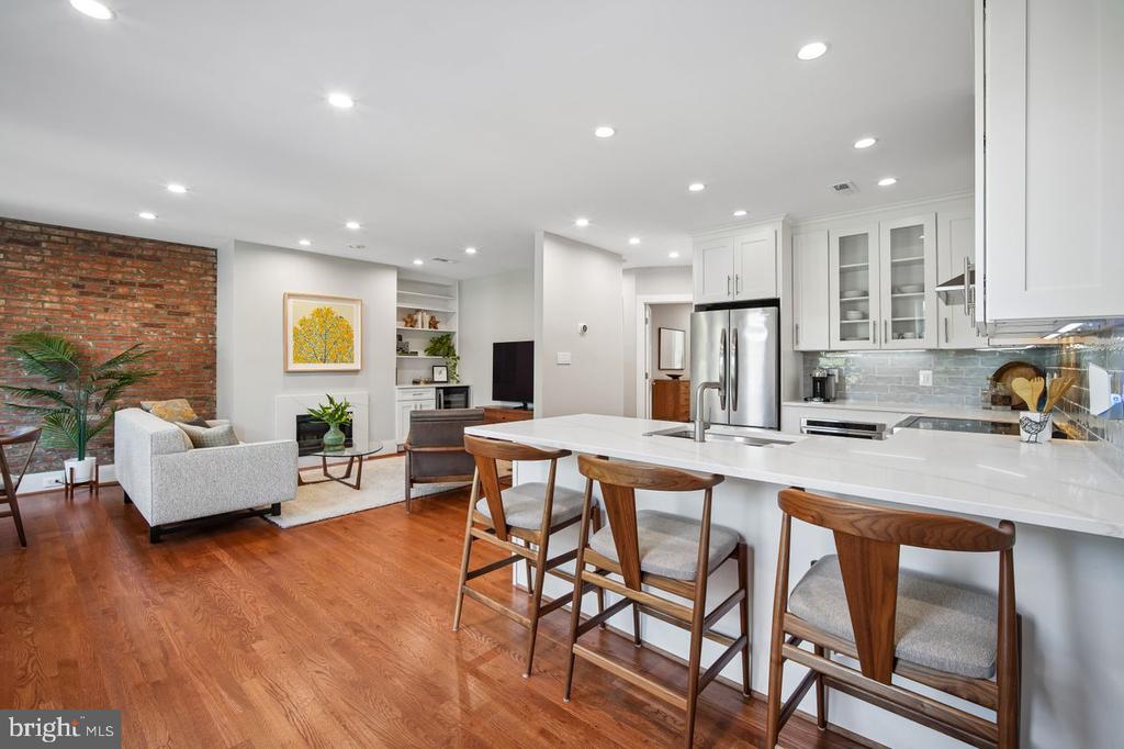 1024 MASSACHUSETTS AVENUE NE Unit: 5
