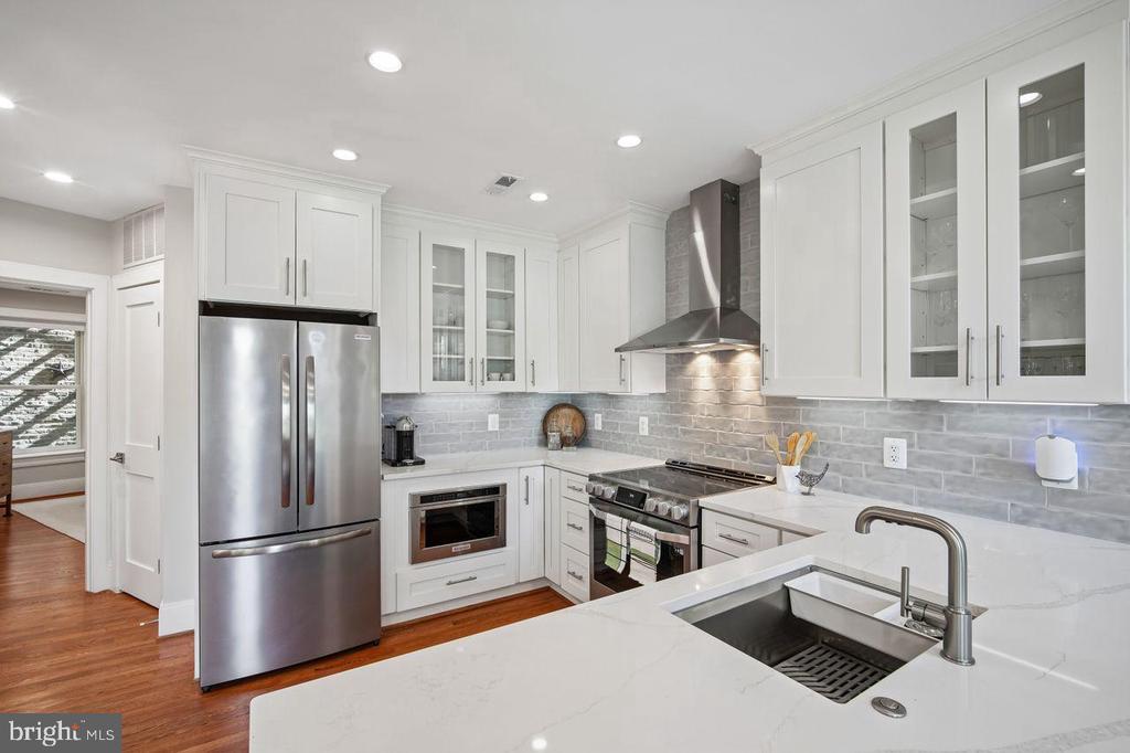 1024 MASSACHUSETTS AVENUE NE Unit: 5