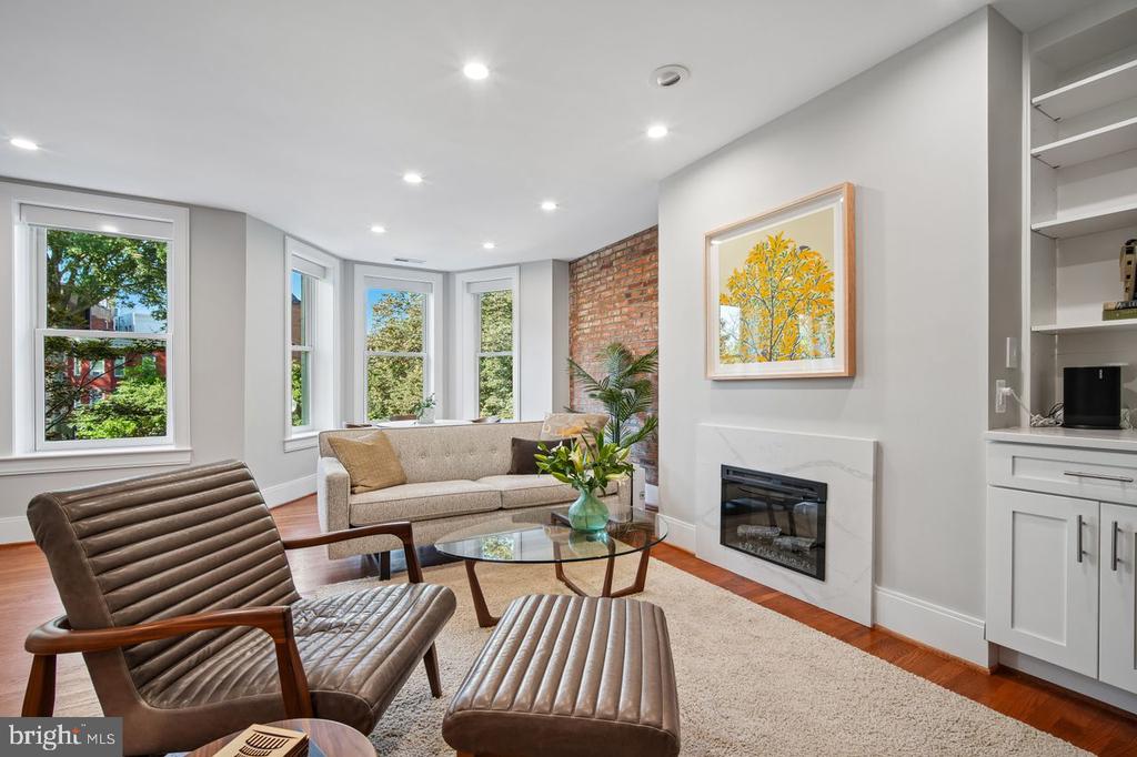 1024 MASSACHUSETTS AVENUE NE Unit: 5