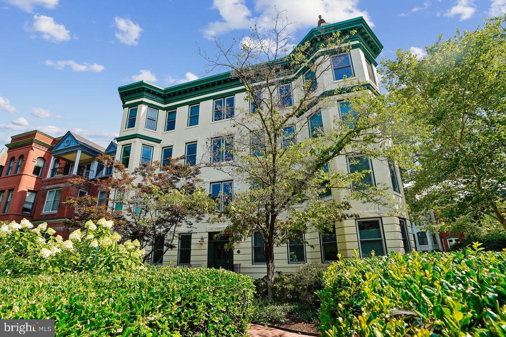 1024 MASSACHUSETTS AVENUE NE Unit: 5