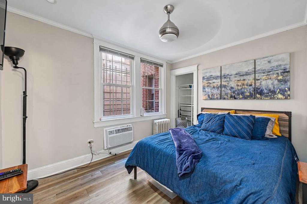 414 SEWARD SQUARE SE Unit: 104