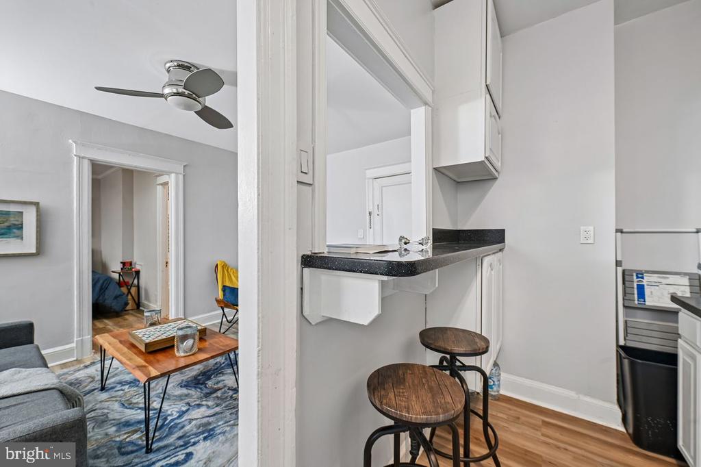 414 SEWARD SQUARE SE Unit: 104