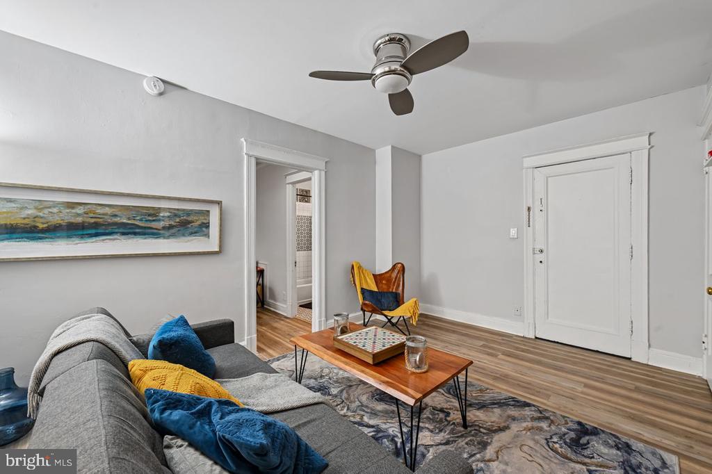 414 SEWARD SQUARE SE Unit: 104