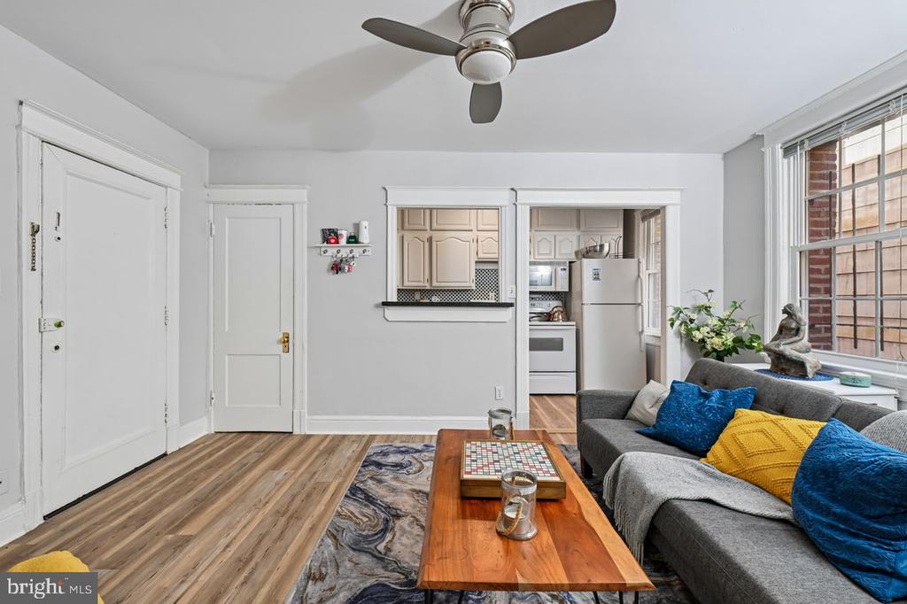 414 SEWARD SQUARE SE Unit: 104