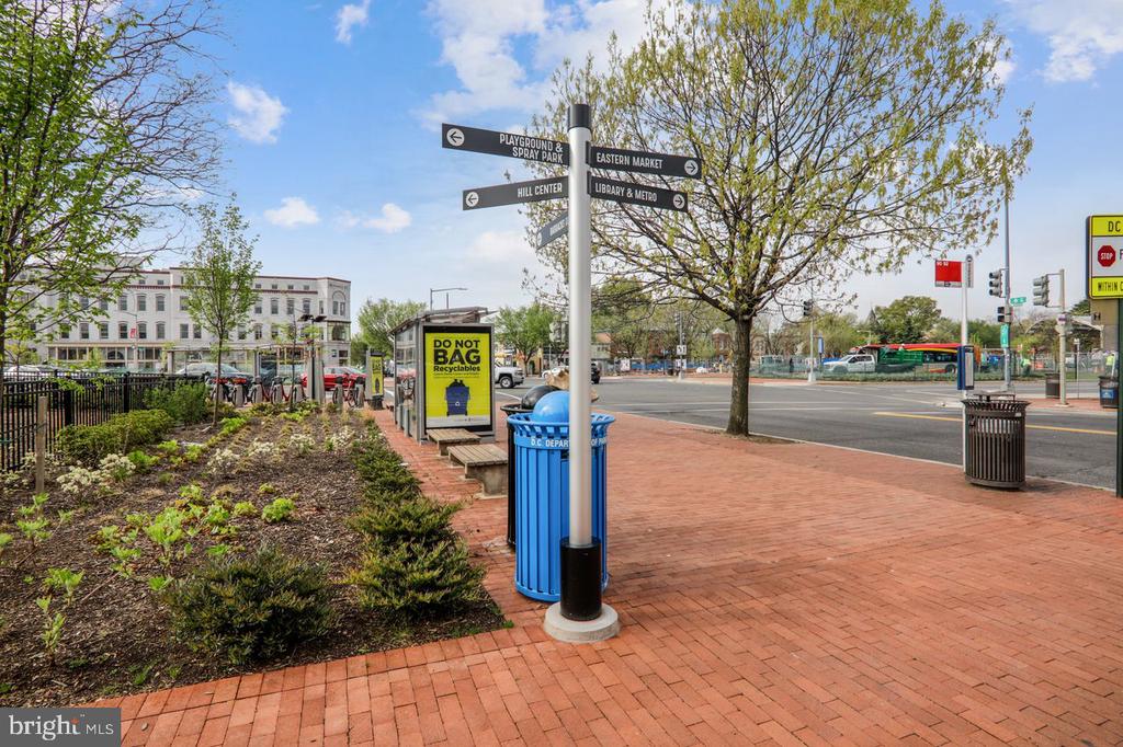414 SEWARD SQUARE SE Unit: 104
