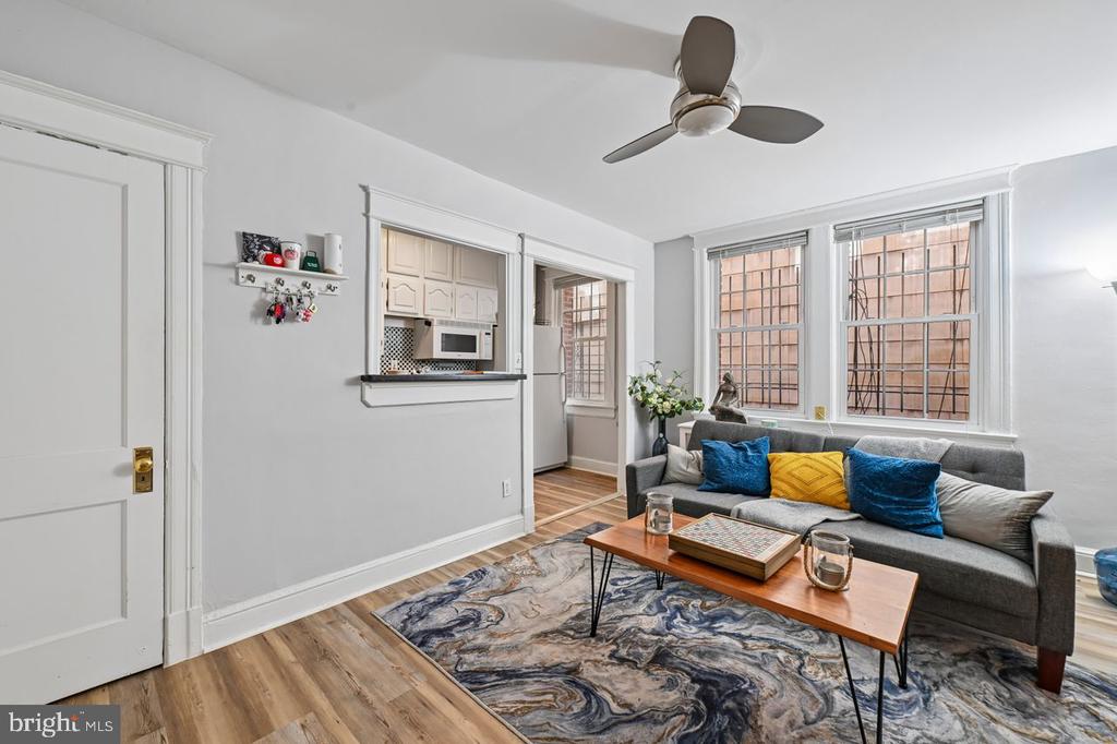 414 SEWARD SQUARE SE Unit: 104