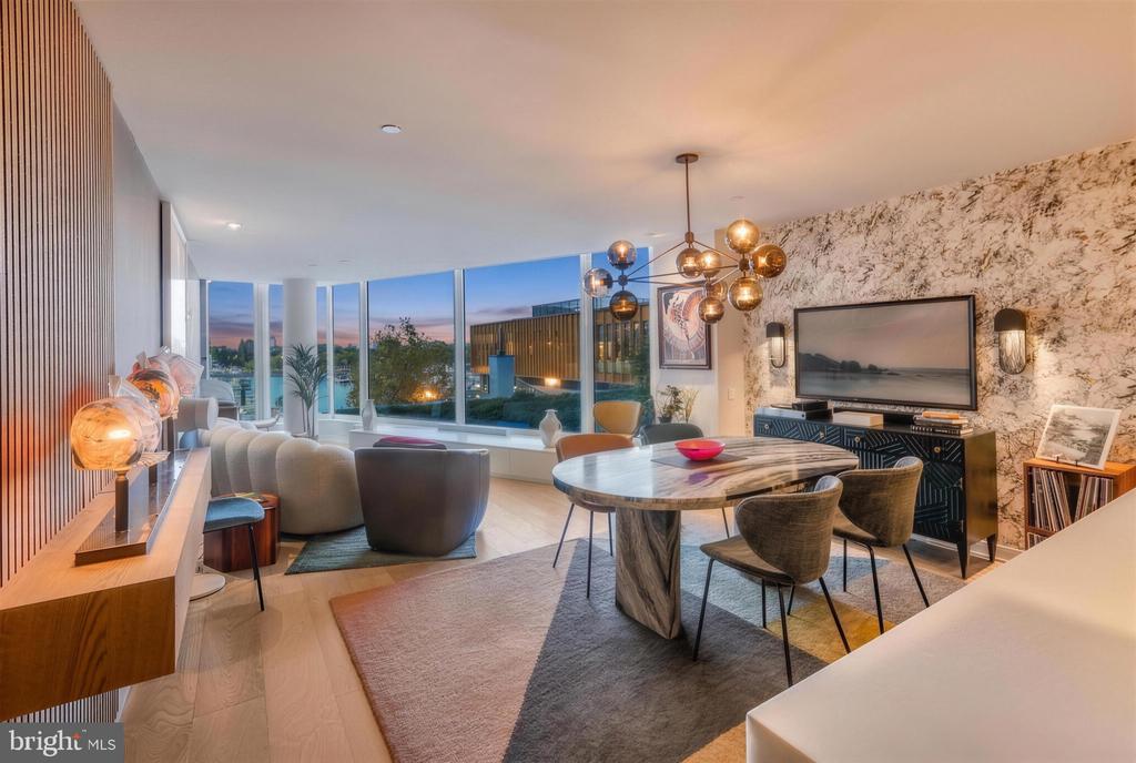 601 WHARF STREET SW Unit: 208