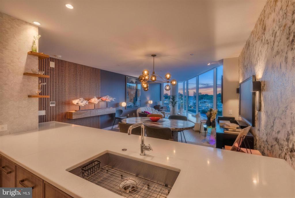 601 WHARF STREET SW Unit: 208