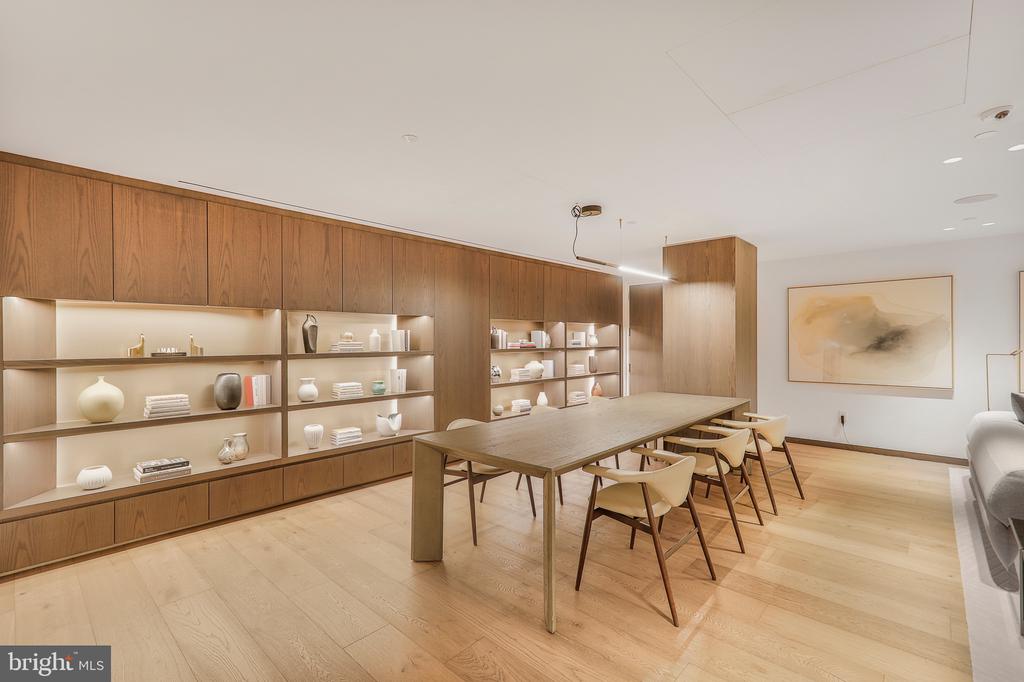 601 WHARF STREET SW Unit: 208