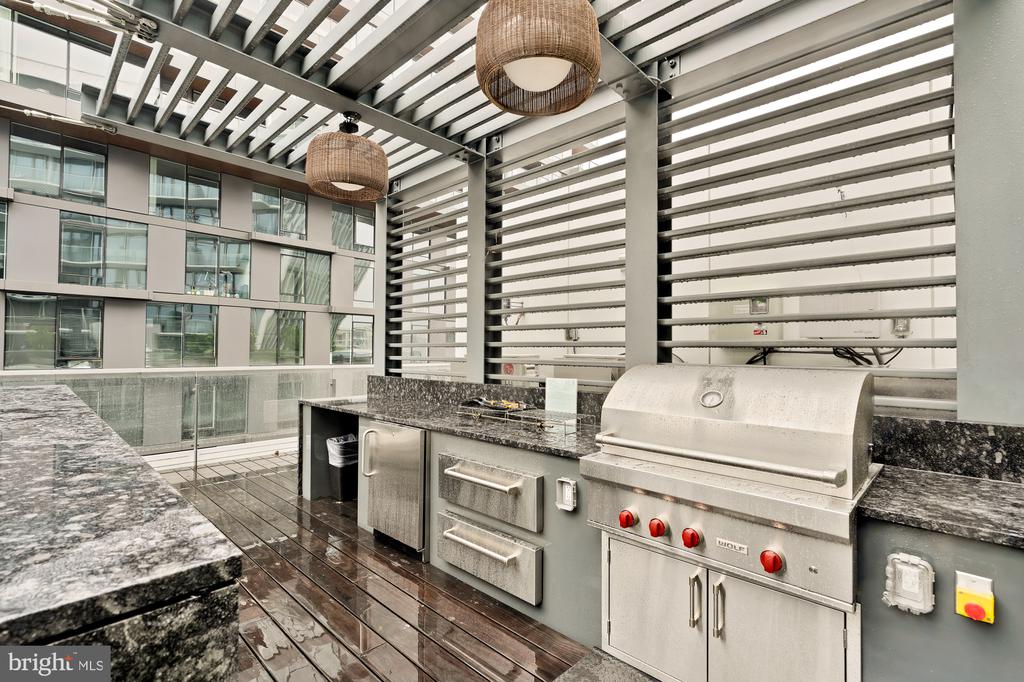 601 WHARF STREET SW Unit: 208