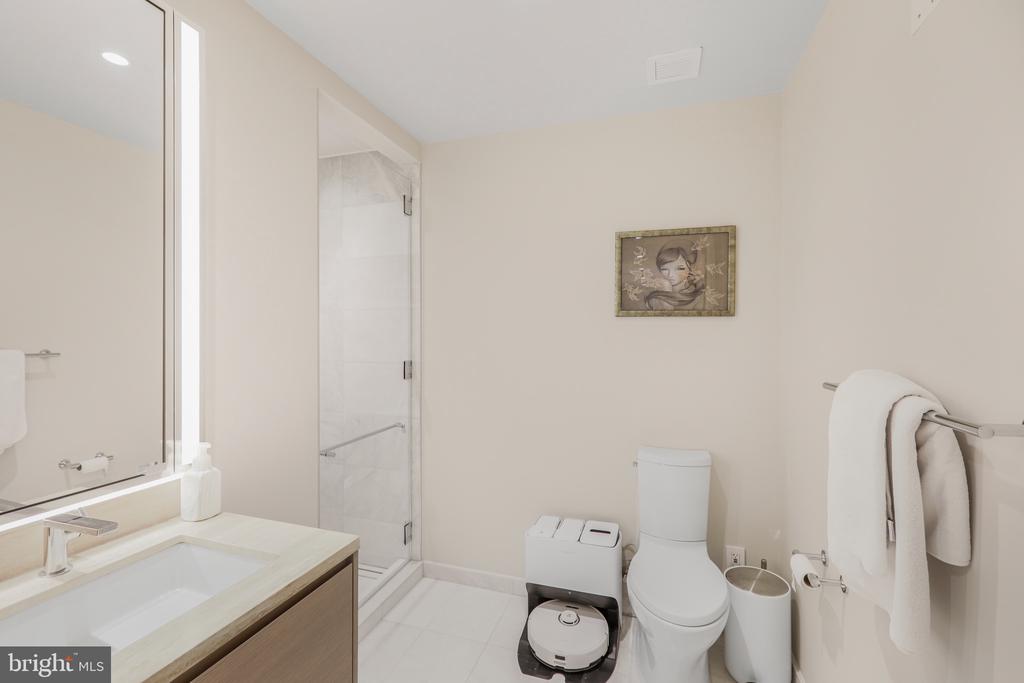 601 WHARF STREET SW Unit: 208