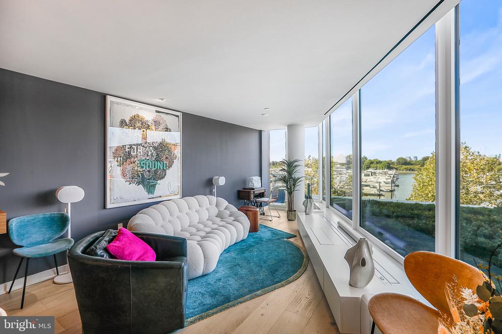 601 WHARF STREET SW Unit: 208