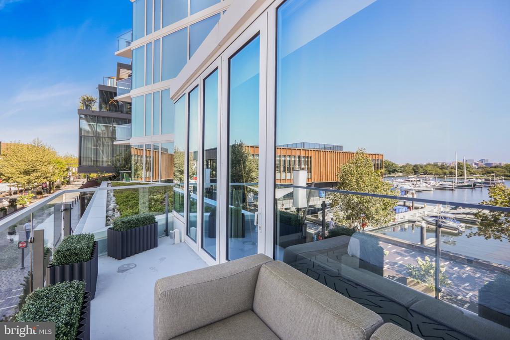 601 WHARF STREET SW Unit: 208