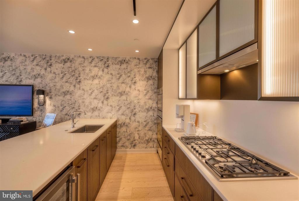 601 WHARF STREET SW Unit: 208