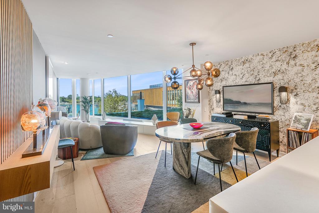 601 WHARF STREET SW Unit: 208