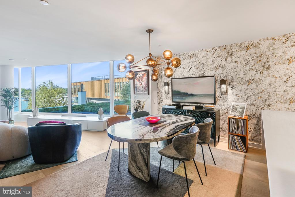 601 WHARF STREET SW Unit: 208