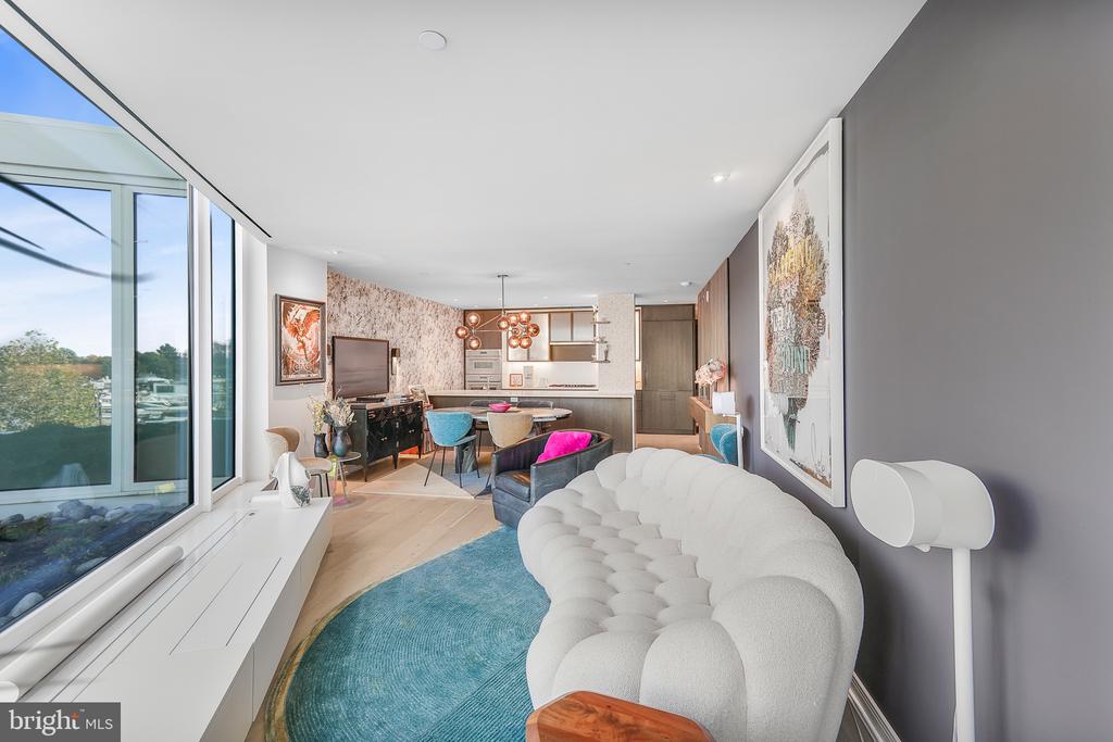 601 WHARF STREET SW Unit: 208