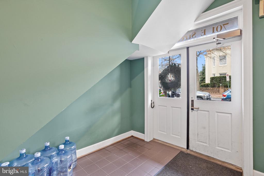 701 E STREET SE Unit: SUITE 101