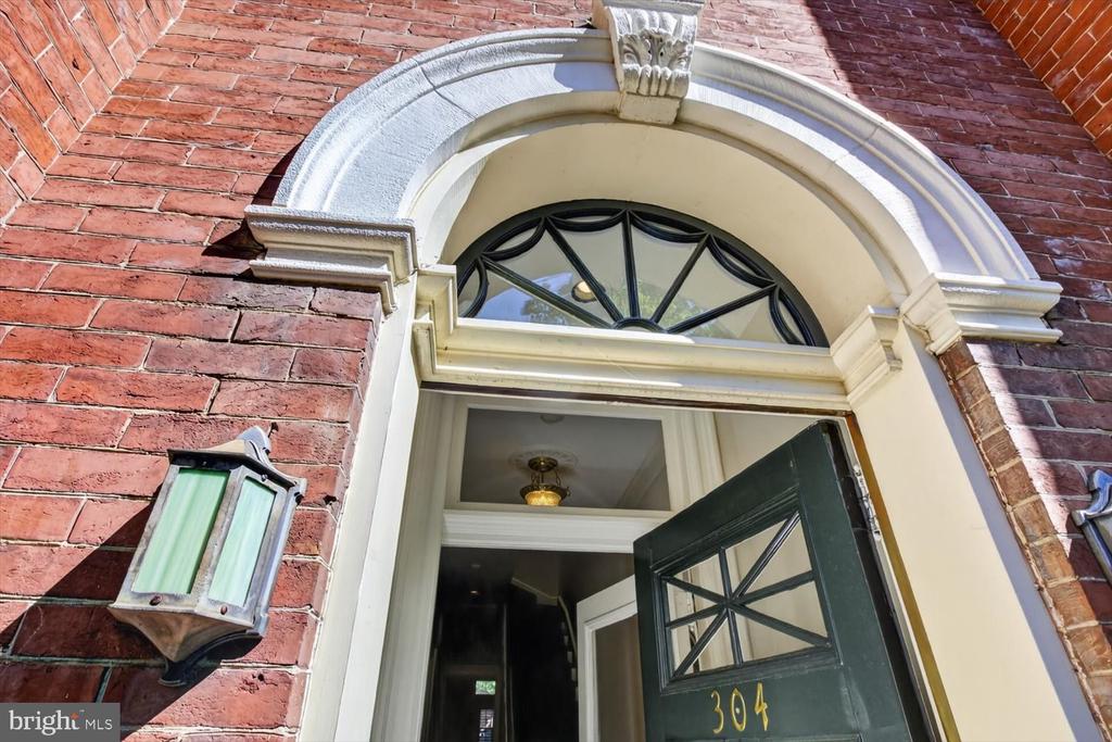 304 A STREET SE