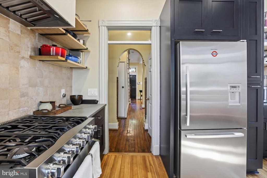 104 13TH STREET NE