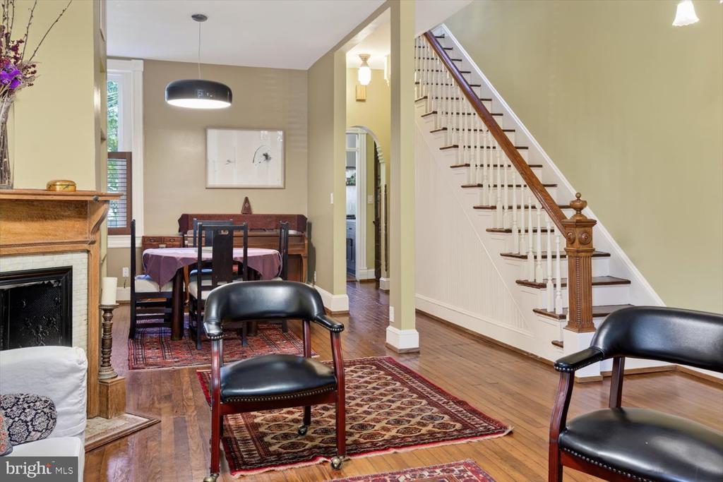 104 13TH STREET NE