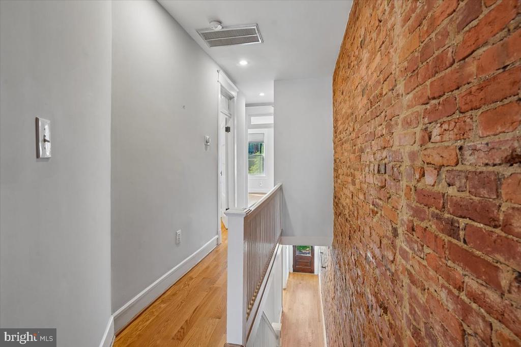 1328 G STREET SE